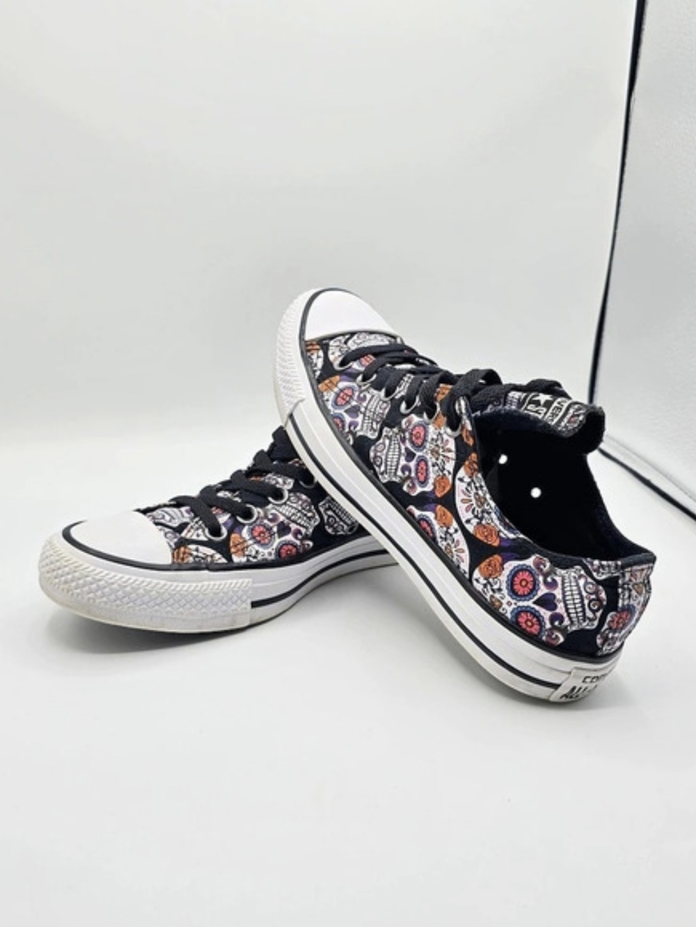 Converse Chuck Taylor All Star Skulls Sneakers Black & White US 8 Womens Walking - Picture 6 of 8